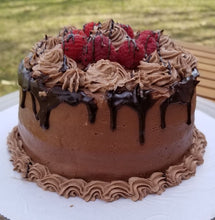 Load image into Gallery viewer, Easy to Order Cake -Chocolate Raspberry Cake