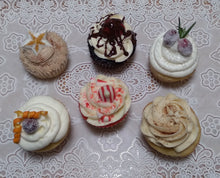 Load image into Gallery viewer, Holiday Cupcake Variety Package